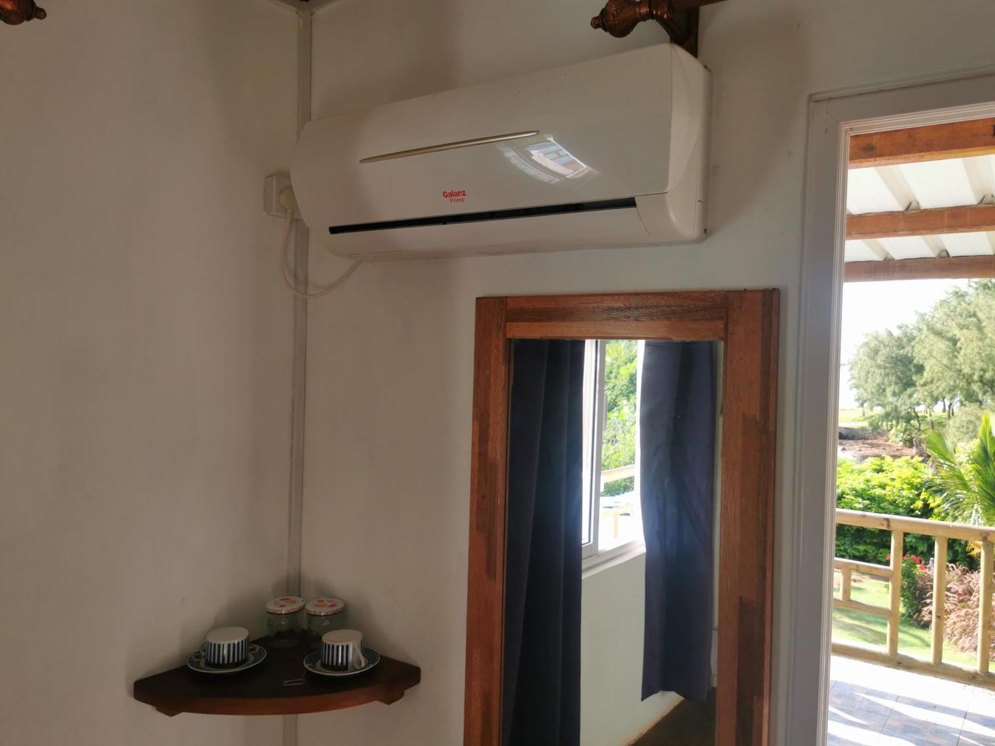 Poisson D'Or Guest House Port Mathurin Exterior foto